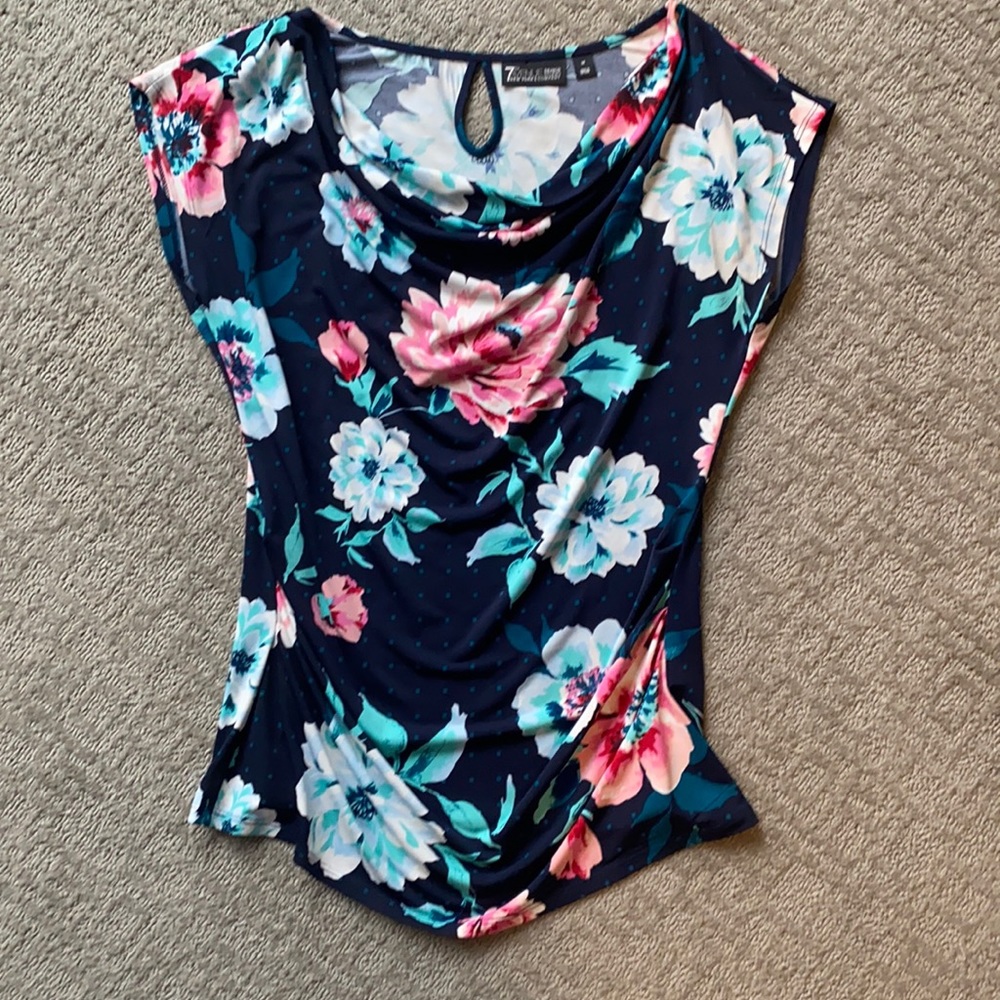 Floral ruched blouse